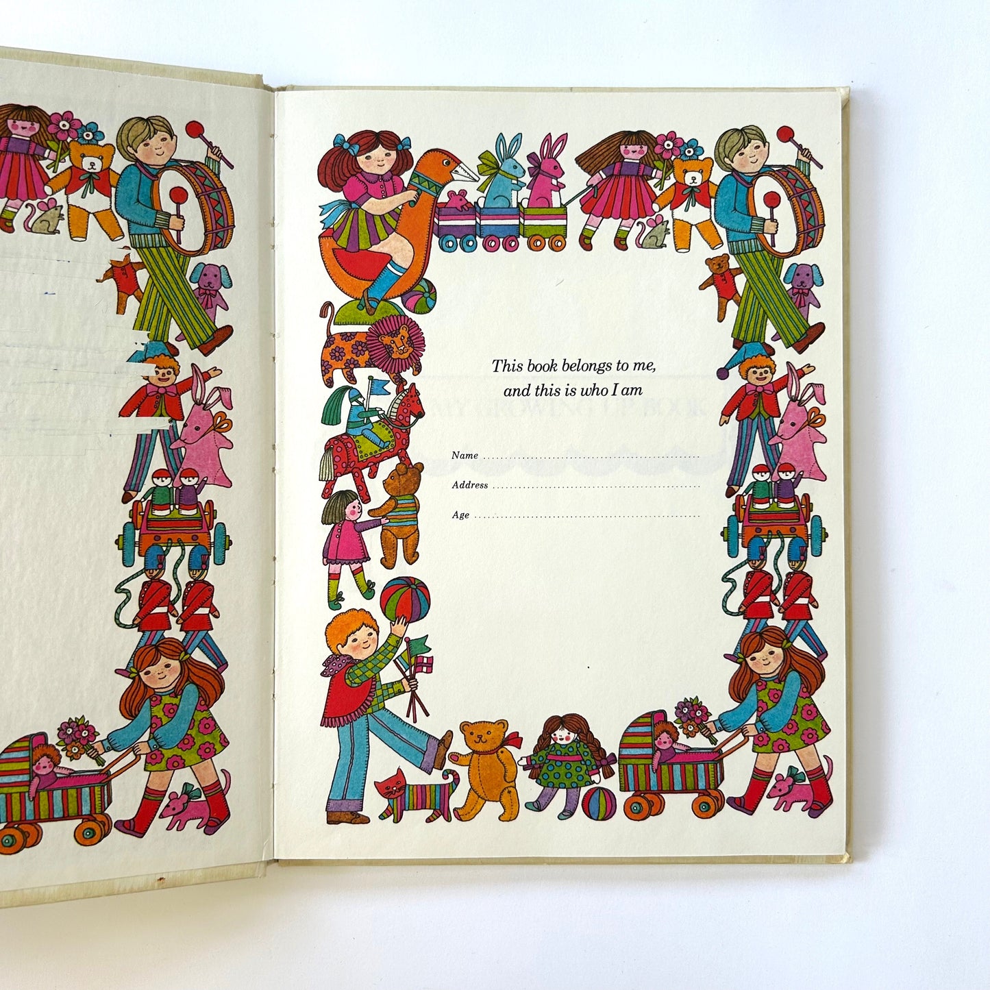 My Growing Up Book (Baby Book to Fill In)