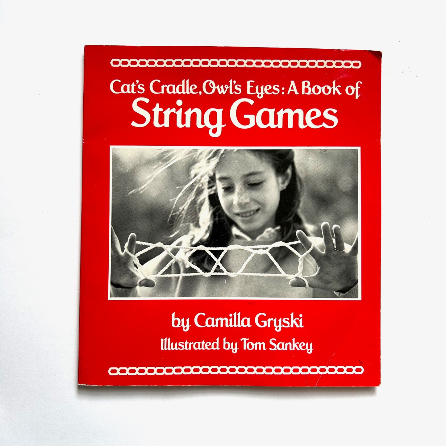 Cat's Cradle, Owl's Eyes: A Book of String Games